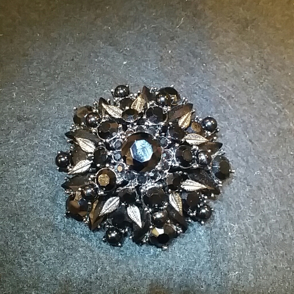 Brooch